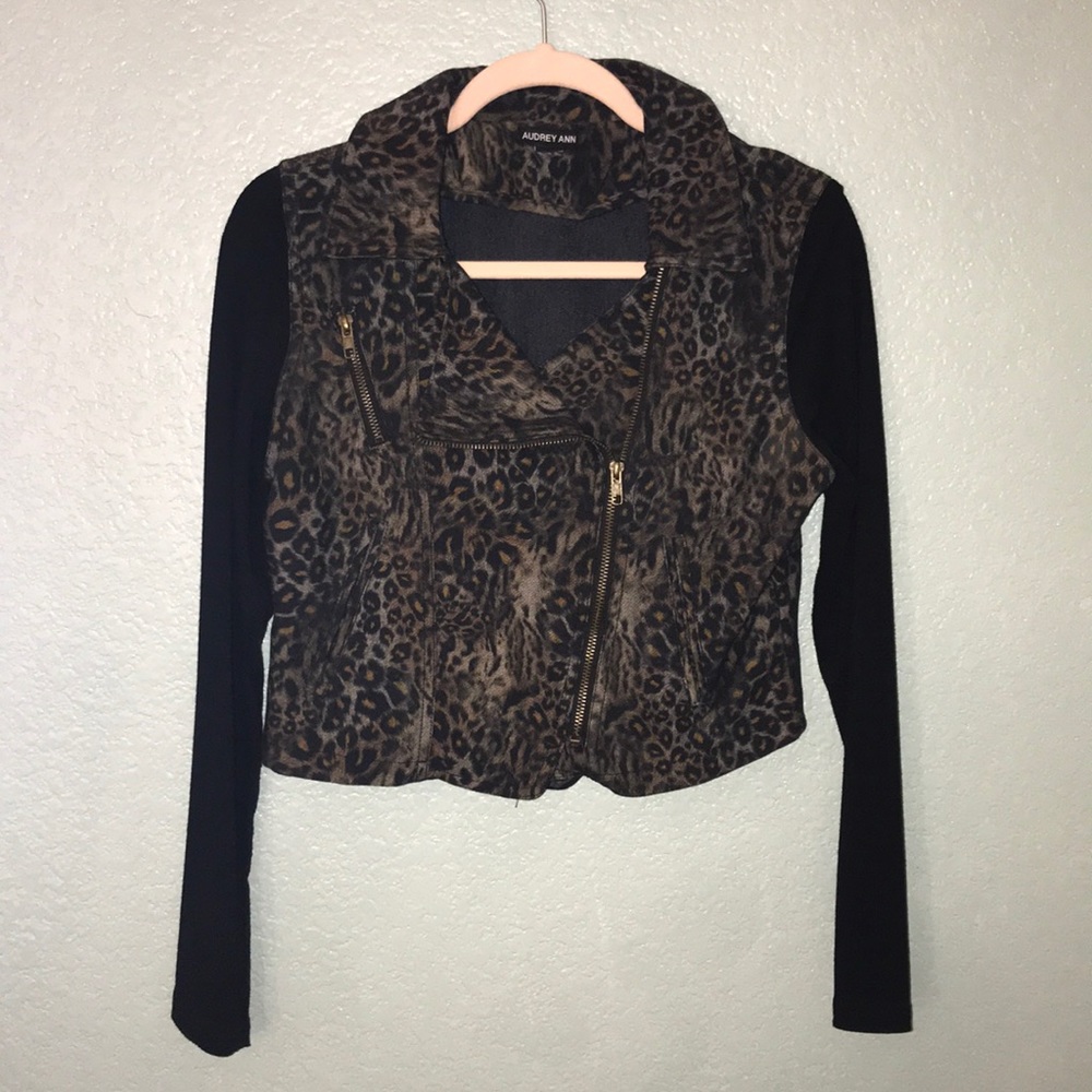 Leopard print dark jacket